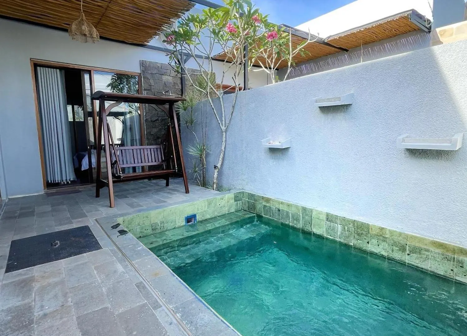 Tre Villas Bali contacts